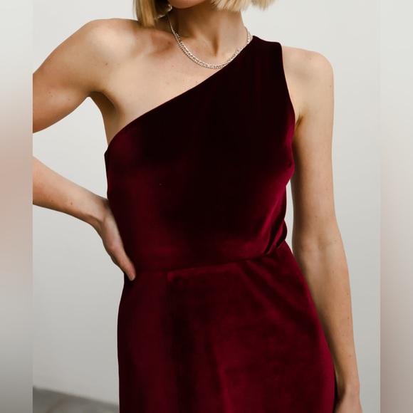 (Red Merlot)Tatiana Velvet One Shoulder Maxi Dress - Picture 2 of 15